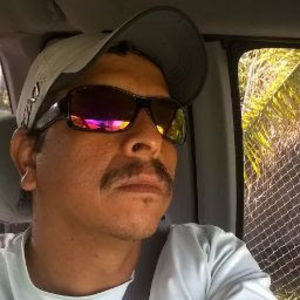 Meet your Posher, Efraín cabrera